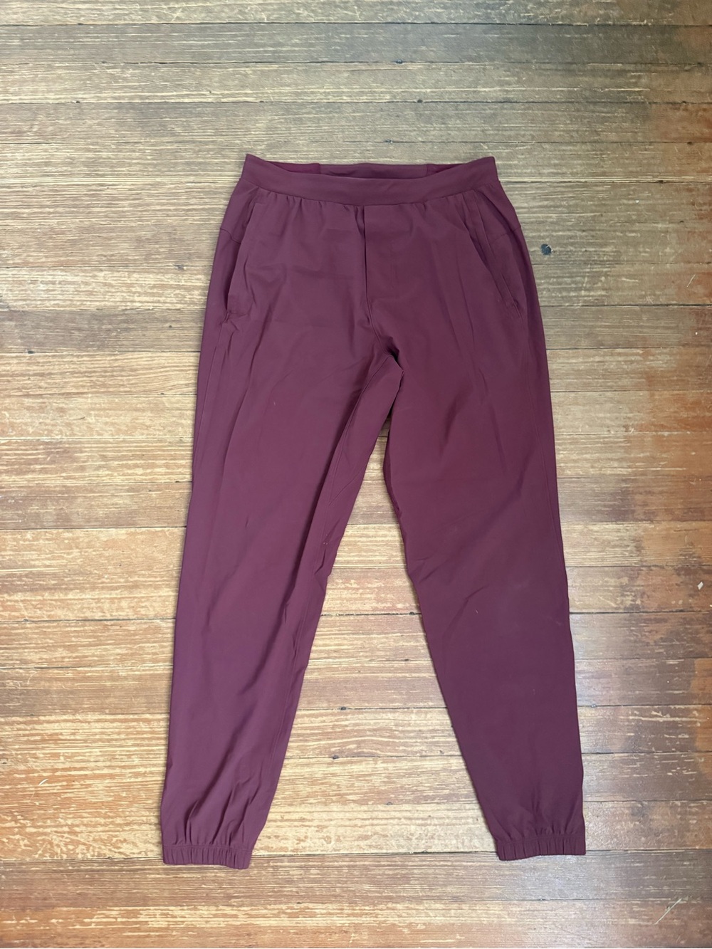 Lululemon Men’s Surge Jogger Pant Burgundy / Maroon Size Medium